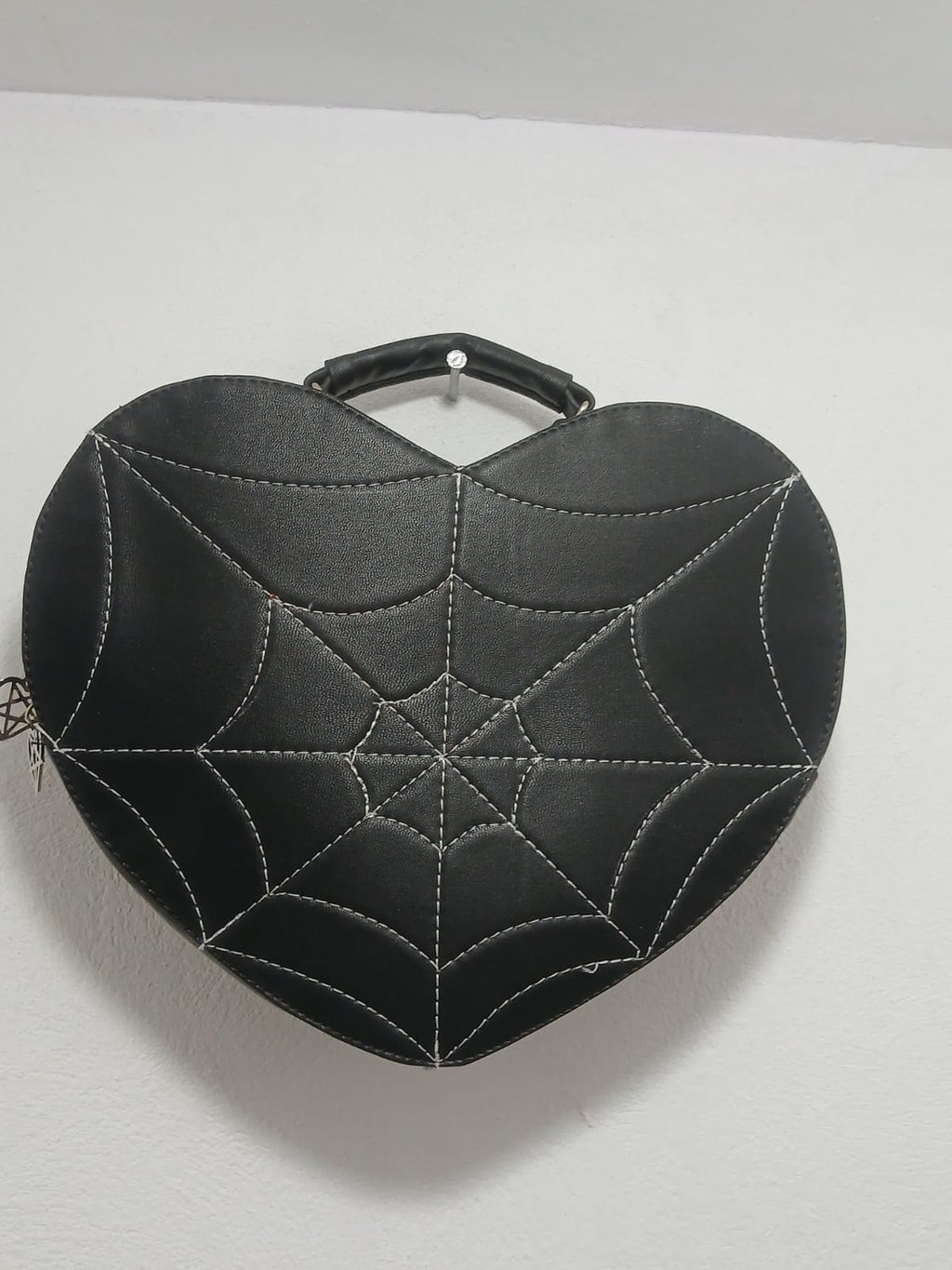 Heart Web | Bolso Alternativo Gótico Pespuntada