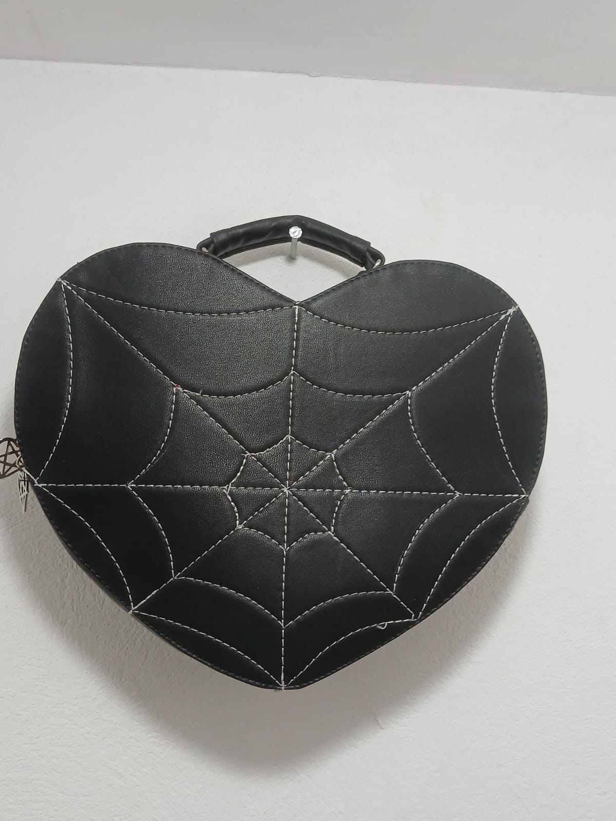 Heart Web | Bolso Alternativo Gótico Pespuntada